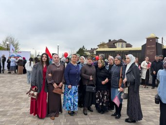 Созидаем ради будущего: команда Городской детской поликлиники встретила Первомай! 1 Созидаем ради будущего: команда Городской детской поликлиники встретила Первомай! 1